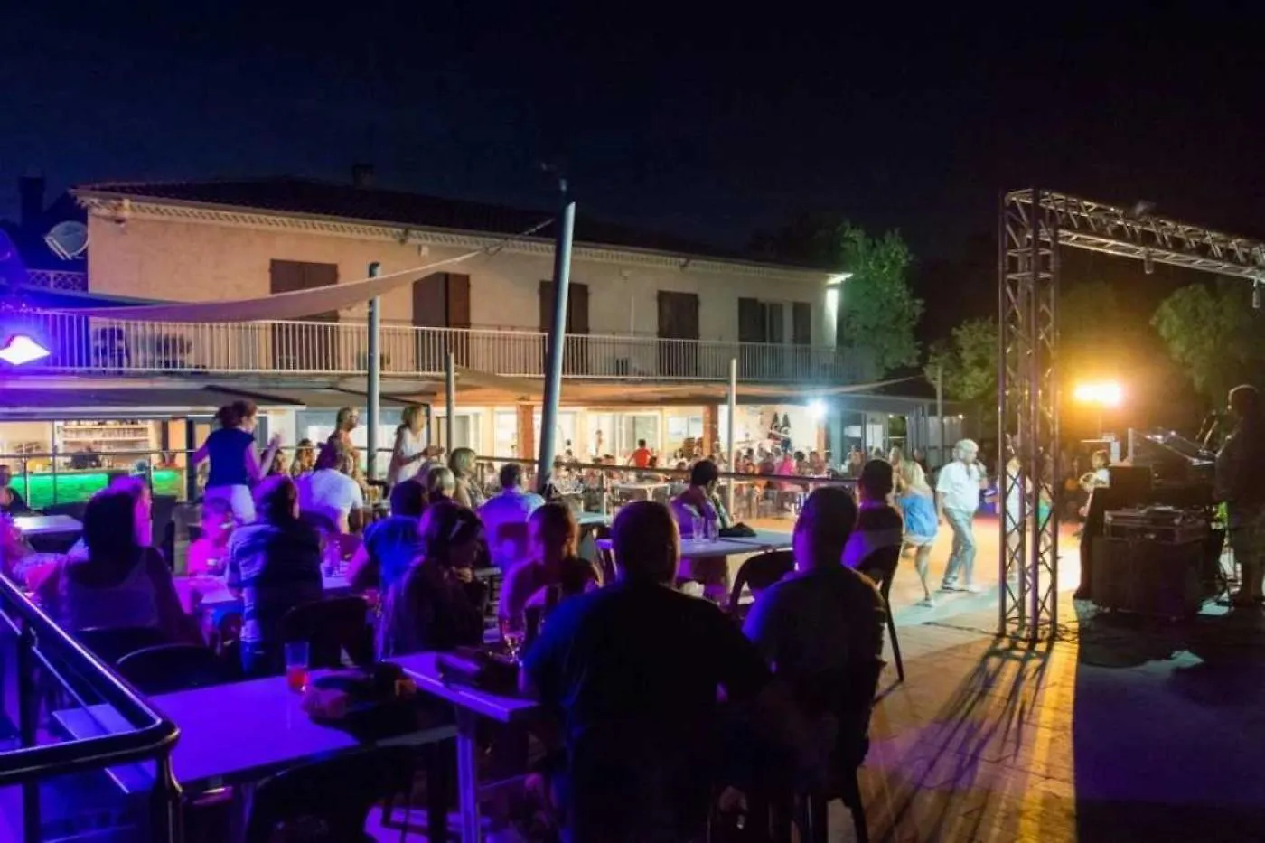 Campsite Camping 4 Etoiles - Parc Aquatique - Ccb0Dfc Hyeres